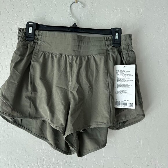 Hotty Hot High-Rise Lined Short 2.5" - Picture 1 of 3